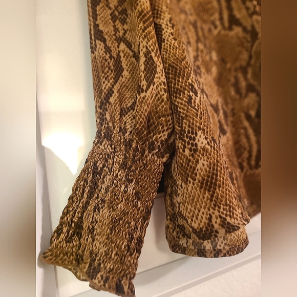 EXPRESS - New- Button Up Collared Snake Print Blouse - Picture 8 of 12